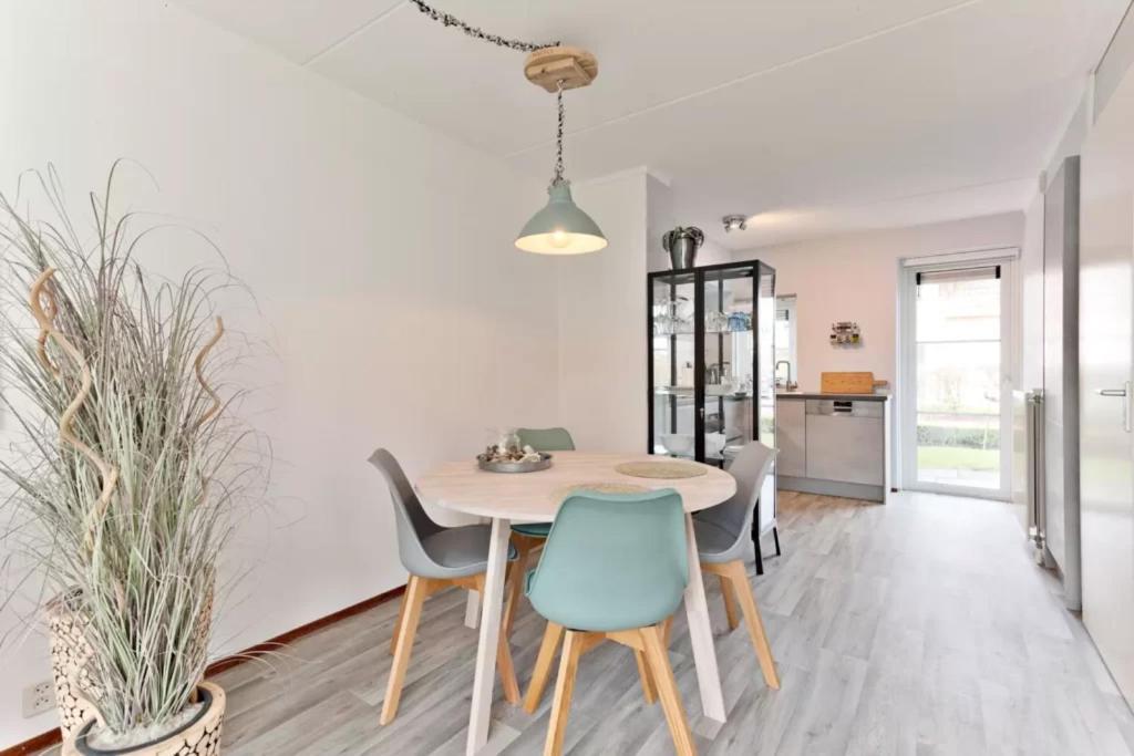 Vakantiehuis Met Luxe Tuin Dichtbij Het Strand Kamperland Ngoại thất bức ảnh