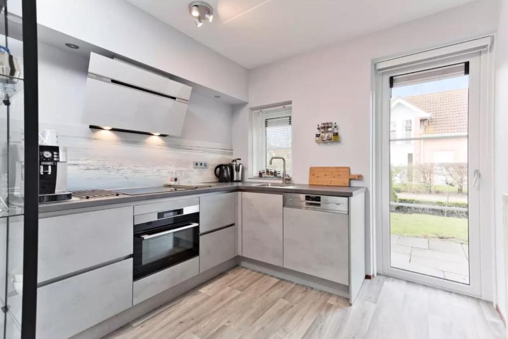 Vakantiehuis Met Luxe Tuin Dichtbij Het Strand Kamperland Ngoại thất bức ảnh